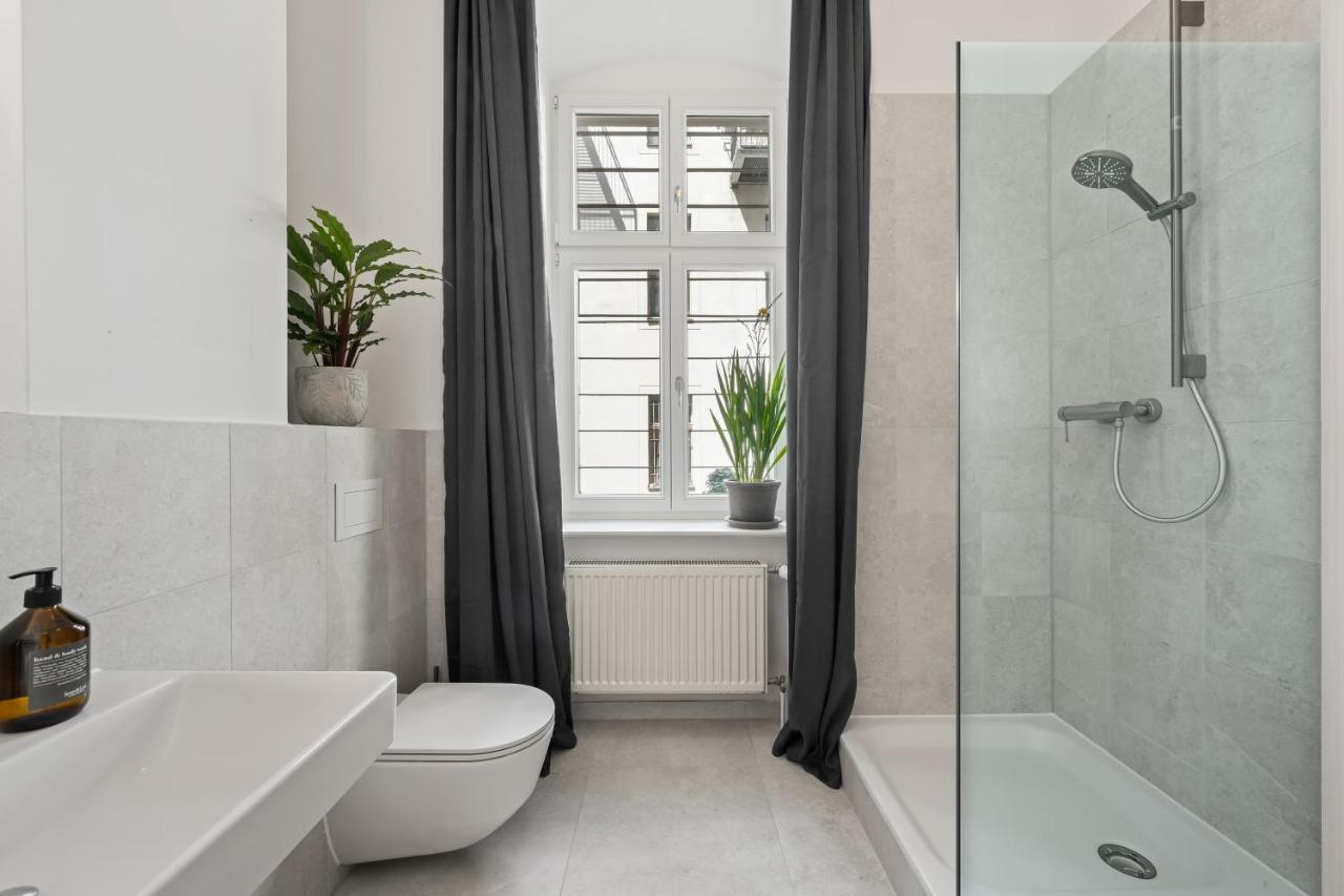 The Strassburger, Stylish 3 Bedroom Apartment In Downtown برلين المظهر الخارجي الصورة